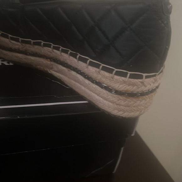 Karl Lagerfield Paris DALIA Quilted Nappa black shoes, size 8.5 M - Picture 6 of 10